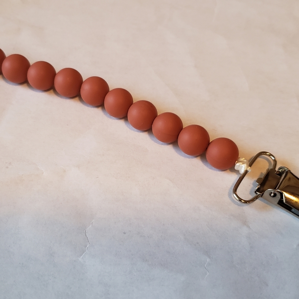 Pacifier clip